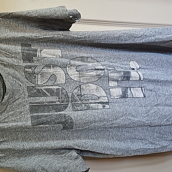 NIKE Just Do It gray t shirt. Size Medium tag missing - Picture 2 of 4